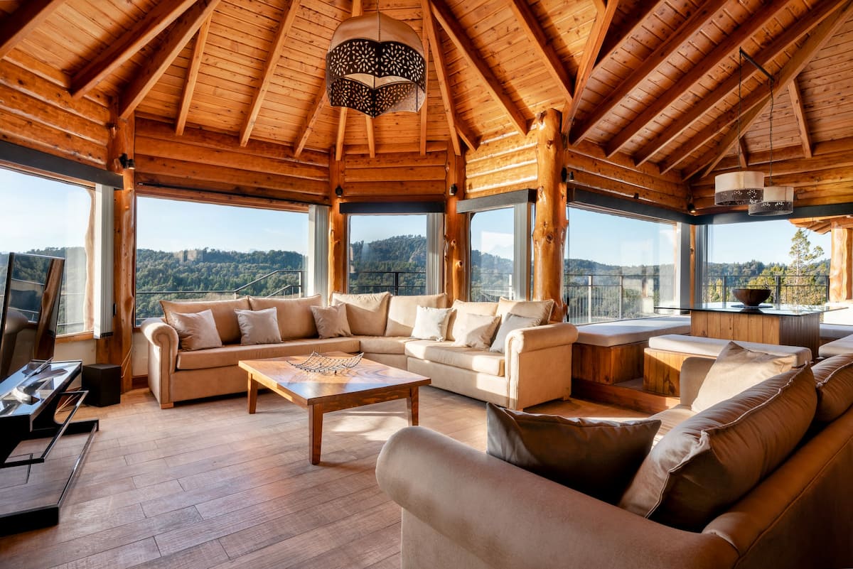 c378ea4e-2334-4517-8c40-507968a22a65